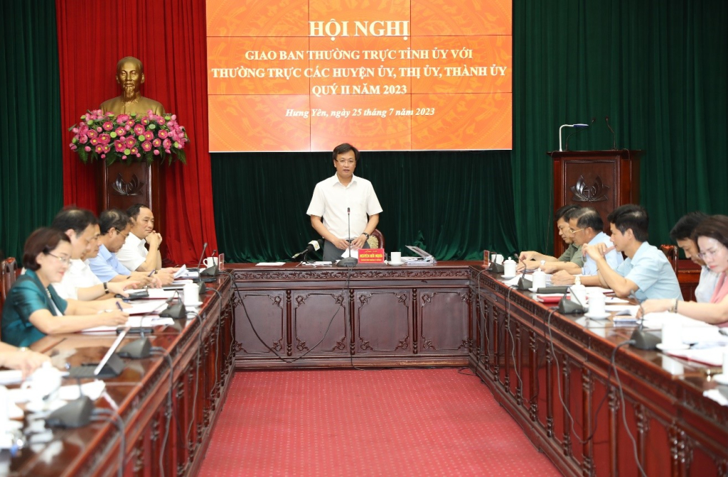 Giao ban Thường trực Tỉnh ủy với Thường trực các huyện ủy, thị ủy, thành ủy quý II