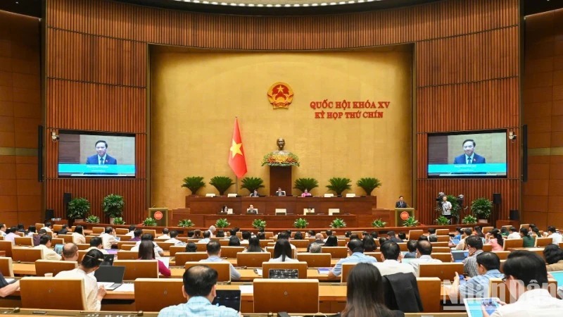 Trình Quốc hội dự thảo Nghị quyết của Quốc hội sửa đổi, bổ sung một số điều của Hiến pháp năm 2013