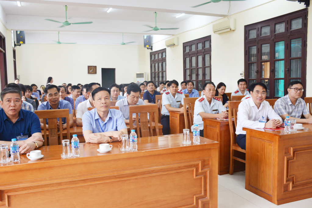 Tuyên truyền phổ biến pháp luật về tiếp công dân, giải quyết đơn thư khiếu nại, tố cáo và phòng, chống tham nhũng