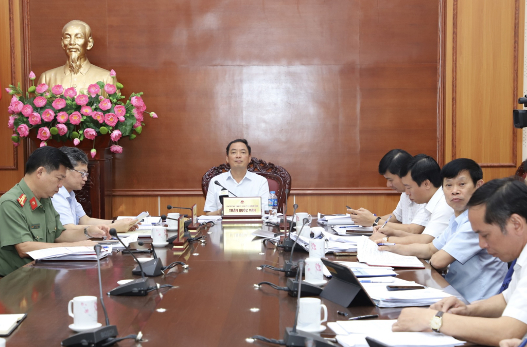 UBND tỉnh xem xét, cho ý kiến về dự thảo Nghị quyết quy định các biện pháp bảo đảm thực hiện dân chủ ở cơ sở trên địa bàn tỉnh