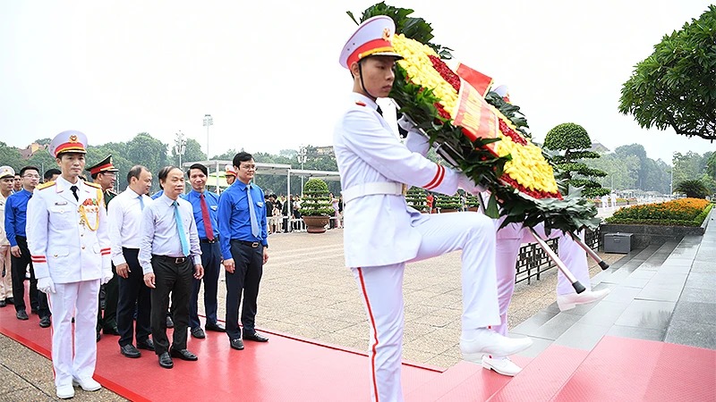 420 đại biểu thanh niên tiên tiến làm theo lời Bác năm 2023 báo công dâng Bác