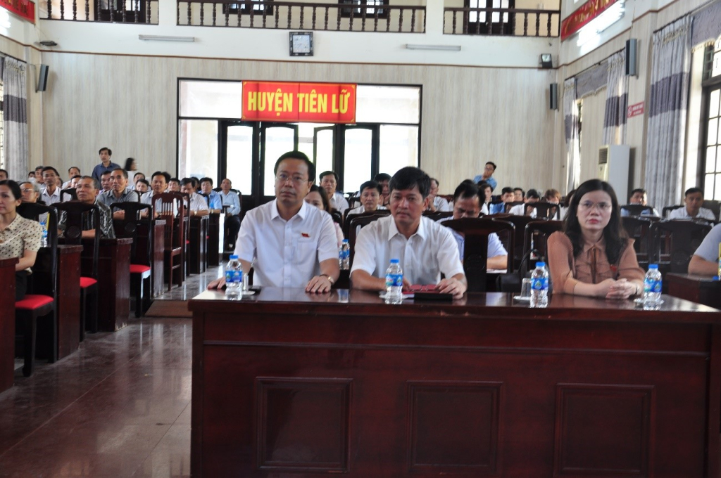 Đoàn đại biểu Quốc hội tỉnh tiếp xúc cử tri huyện Tiên Lữ