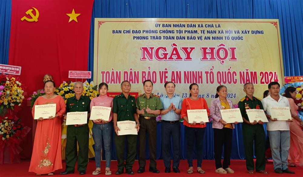 Đồng chí Phạm Tất Thắng dự Ngày hội Toàn dân bảo vệ an ninh Tổ quốc năm 2024 tại Tây Ninh