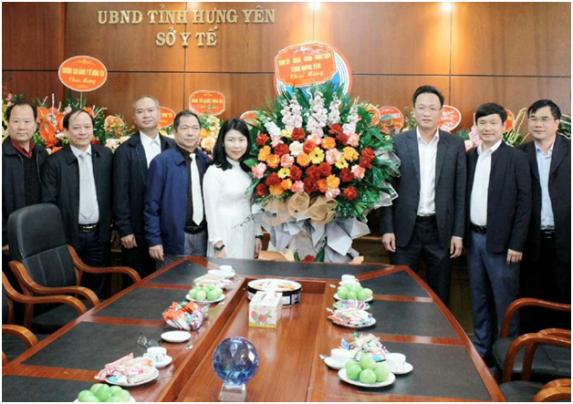 Đồng chí Nguyễn Hữu Nghĩa, Ủy viên BCH Trung ương Đảng, Bí thư Tỉnh ủy chúc mừng ngành Y tế nhân Ngày Thầy thuốc Việt Nam 27/2