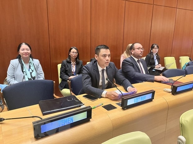 Vai trò của chủ nghĩa đa phương trong giải quyết khủng hoảng toàn cầu