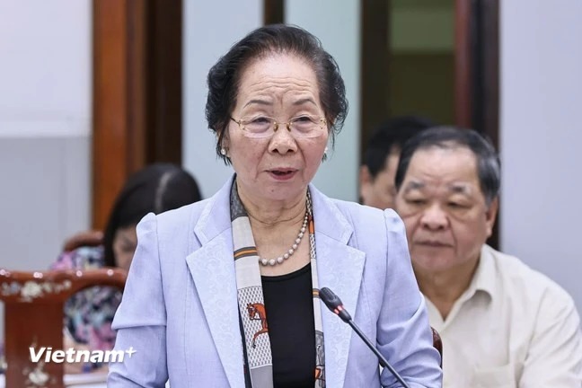 Người dân lo lắng, bất an vì sữa giả, thuốc giả và giá vàng tăng đột biến